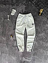 Штани спортивні чоловічі білі зимові теплі на флісах брендові з логотипом Adidas (Адідас), фото 3