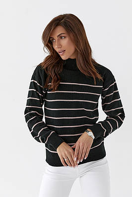 Жіночий чорний светр гольф у смужку
