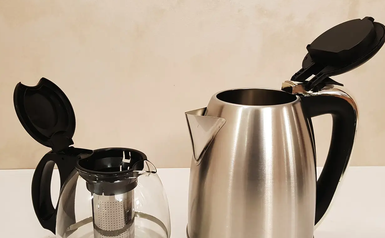 Функциональный комплект для чаепития, электрический домашний чайник объемом 2 л на пластиковой подставке - фото 9 - id-p2086536524