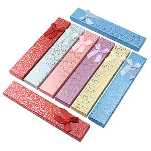 Коробочка прямокутна картонна з бантом і візерунками під браслет розмір 21х4х2 см 12 шт. в пакованні мікс кольорів