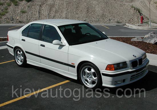 Лобове скло на BMW 3 SERIES E36 седан