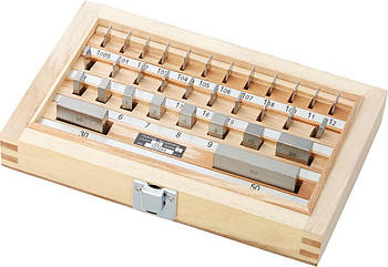 Набір кінцевих мір довжини 1 - 50 мм, 32 штук, 2 клас, Німеччина