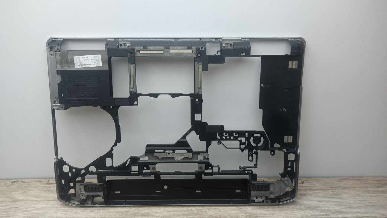 Dell Latitude E6430 Корпус D (нижня частина корпусу) б/в #