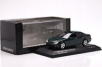 Коллекционная модель авто Mercedes-Benz E-Class 2001, зеленый металлик Minichamps 1:43