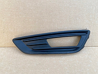 Решетка в бампере передняя левая Ford Focus III 2010-2014 Форд Фокус 3 новая решетка