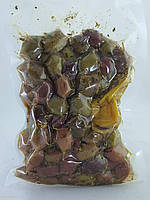 Коринф микс оливок перчиков в оливковом масле винном уксусе греческих специях 0.25кг с косточками в вакууме в