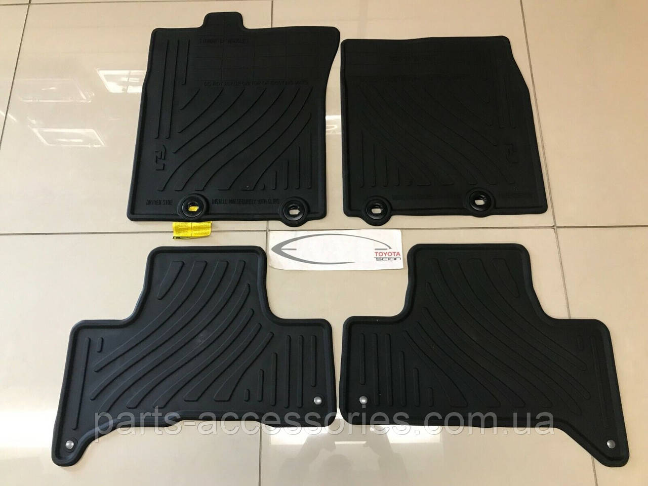Килимки килими в салон гумові Toyota FJ Cruiser 2011-2014 Нові Оригінальні