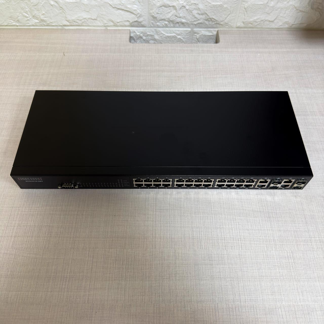 Керований комутатор 2-го рівня Edge-core ECS3510-28T