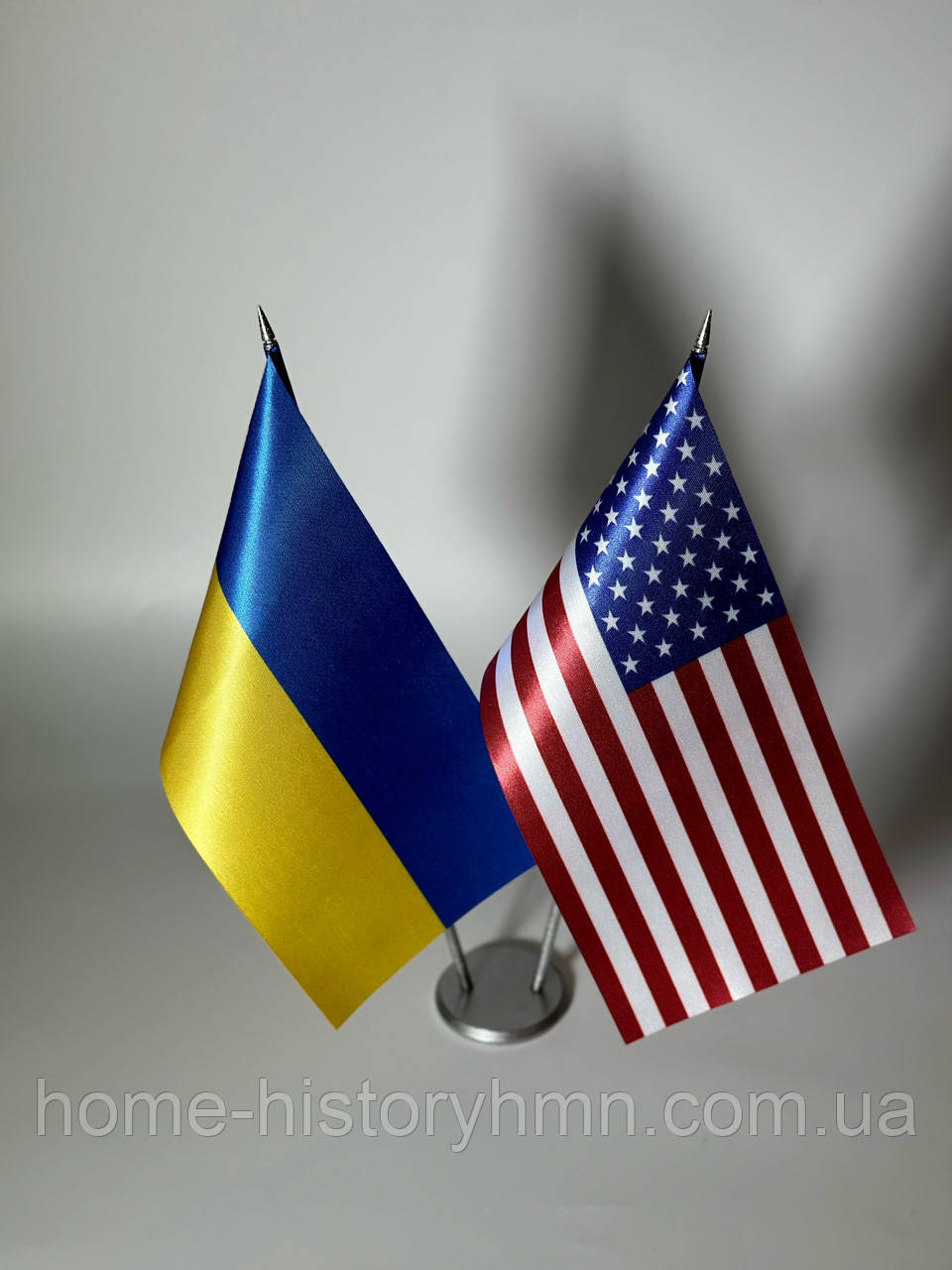 Настільні прапори України та США з 2 металевими тримачами