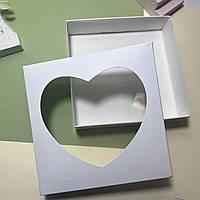 Коробка 150/150/35 мм (окно сердце) белая