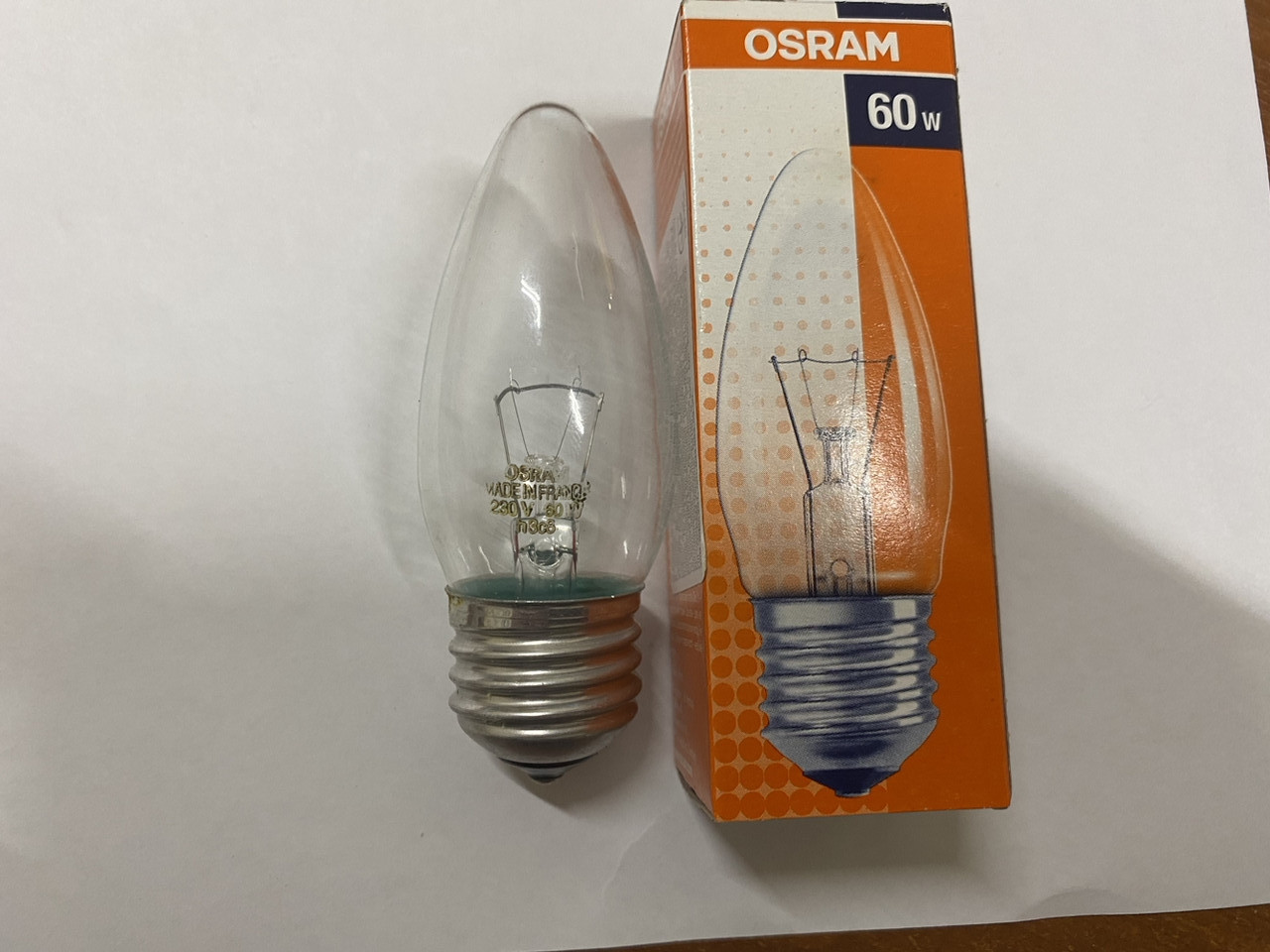 Лампа-свічка Osram Classic B 230v 60w, цоколь Е27/ES
