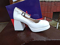 Туфли женские белые екокожа на каблуке с ремешком Lino Marano