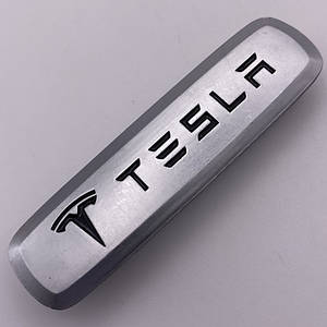 Шильдик на автокилимок Tesla тесла
