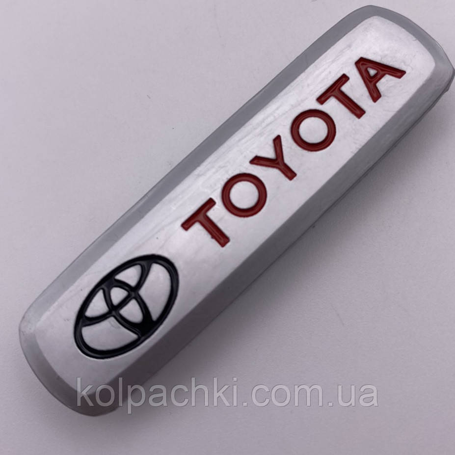 Шильдик на автокилимок отота Toyota