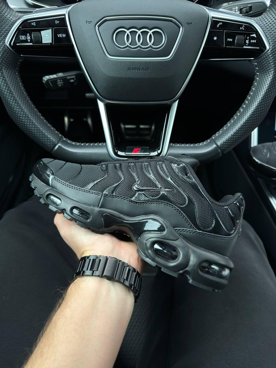 Чоловічі кросівки Nike Air Max Plus All Black, чоловічі текстильні кеди Найк чорні, Чоловіче взуття