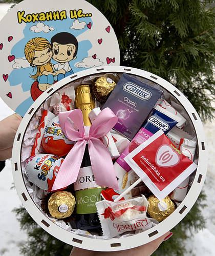 Бокс love is любимой на день Валентина. Подарок жене на 14 февраля ...