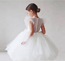 Красива біла сукня з пишною спідницею для дівчаток