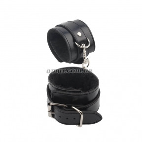 Наручники на карабине Obey Me Leather Hand Cuffs