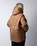 Демісезонна жіноча куртка з капюшоном, фото 4