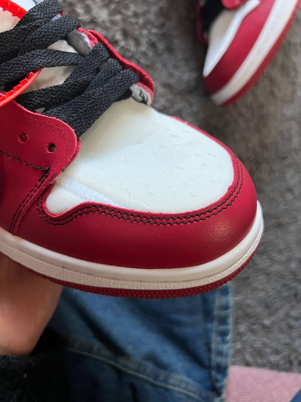 Off white jordan hotsell 1 toe box