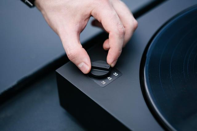 Pro-Ject A2 2M Red Black Pro-Ject A2 2M Red Black