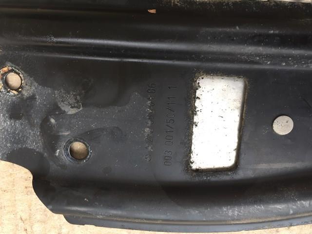 Кронштейн Mercedes W212 E-class A2126820186