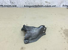 Кронштейни та кріплення