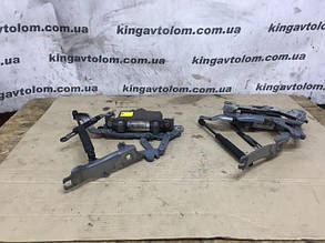 Петля капота права з піропатроном BMW F10 5 Series 41617207200