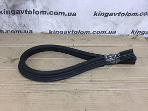 Ущільнювач капота Audi A6 C7 4G0823723