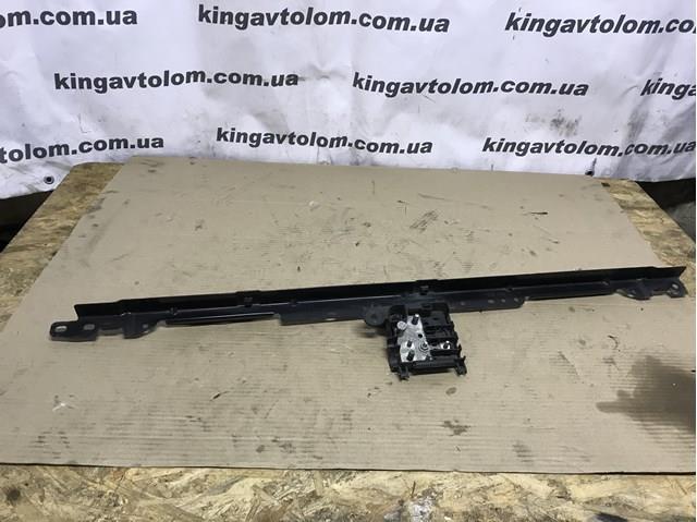 Планка металева Audi A4 B8 8K0805629B