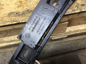 Кронштейн накладки на поріг BMW F10 5 series 51777204022