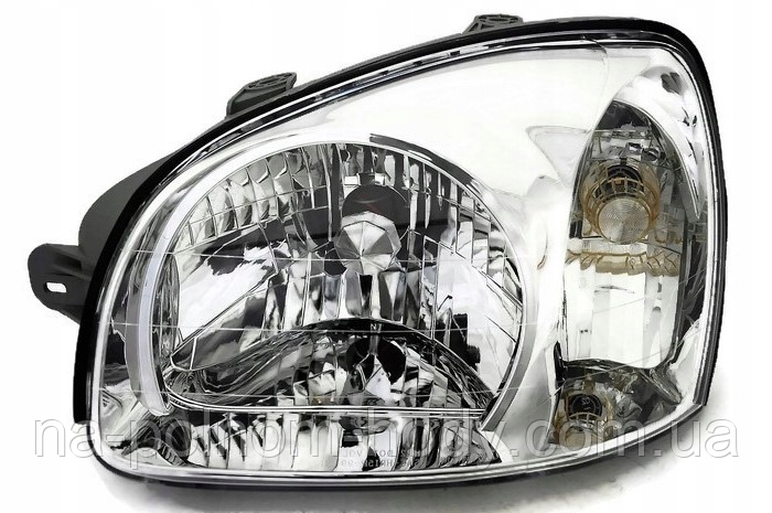 Фара права Hyundai SANTA FE 04