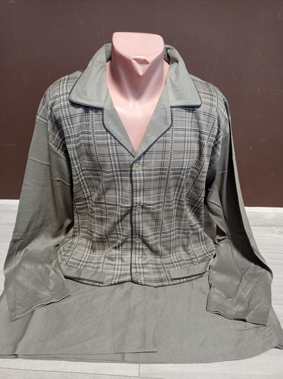 Піжама чоловіча на ґудзиках Угорщина  50-60 розміри сіра  двійка кофта з довгим рукавом та штани