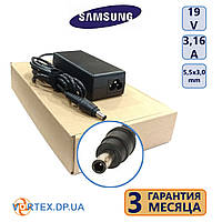 Зарядний пристрій для ноутбука 5,5-3,0 mm pin inside 3,16A 19V Samsung 65W бу