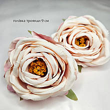 Головка троянди "Англійська з тичинками" блідо-рожева 9 см