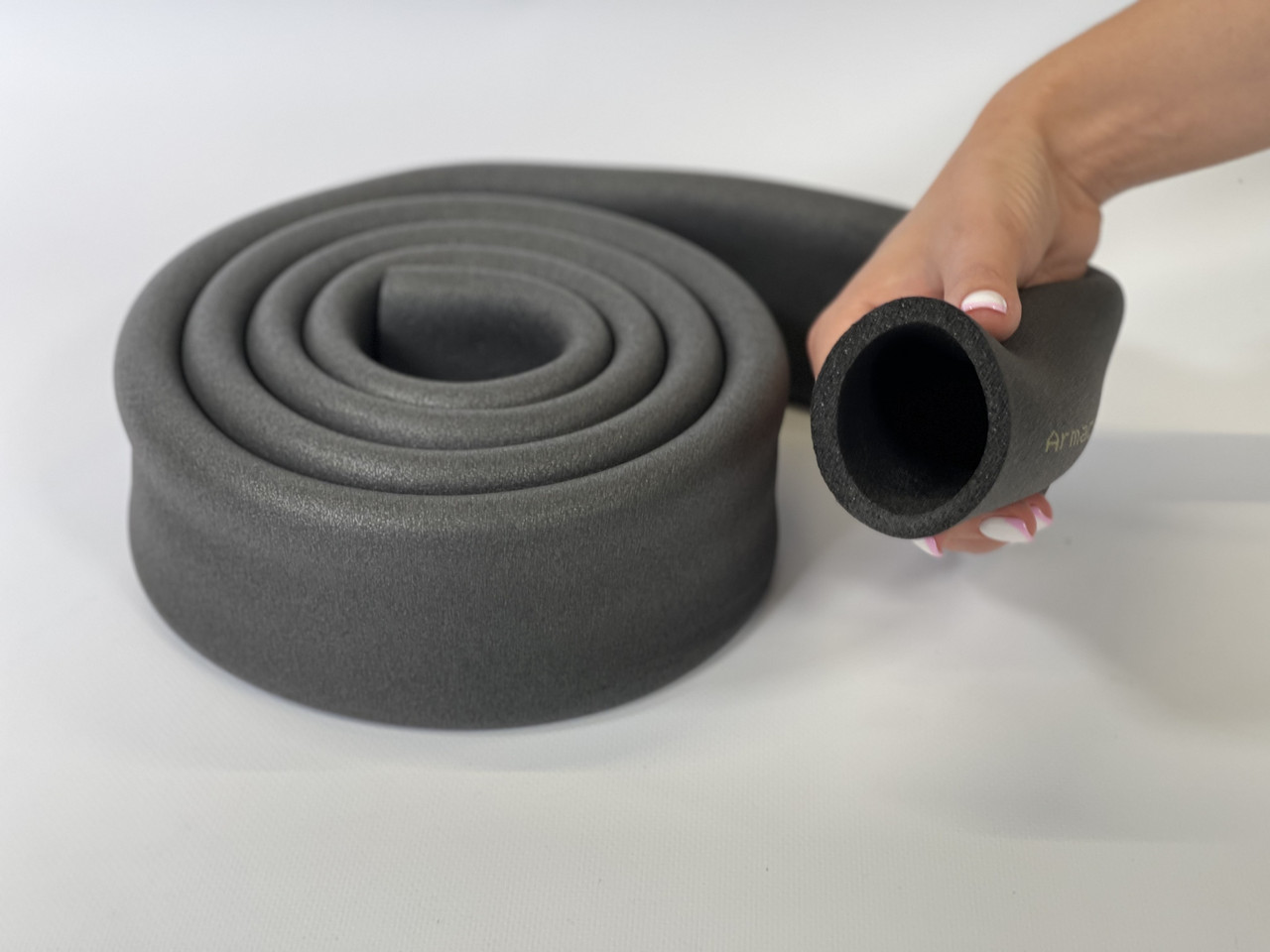 Теплоізоляційні трубки Oneflex 19*18 мм з спіненого каучуку з високою вологостійкістю і вогнестійкістю, фото 1