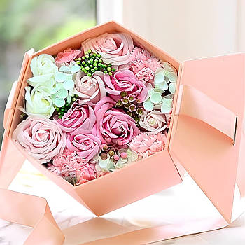 Подарунковий набір букет троянд з мила в подарунковій коробці / Набір квітів з мила ручна робота