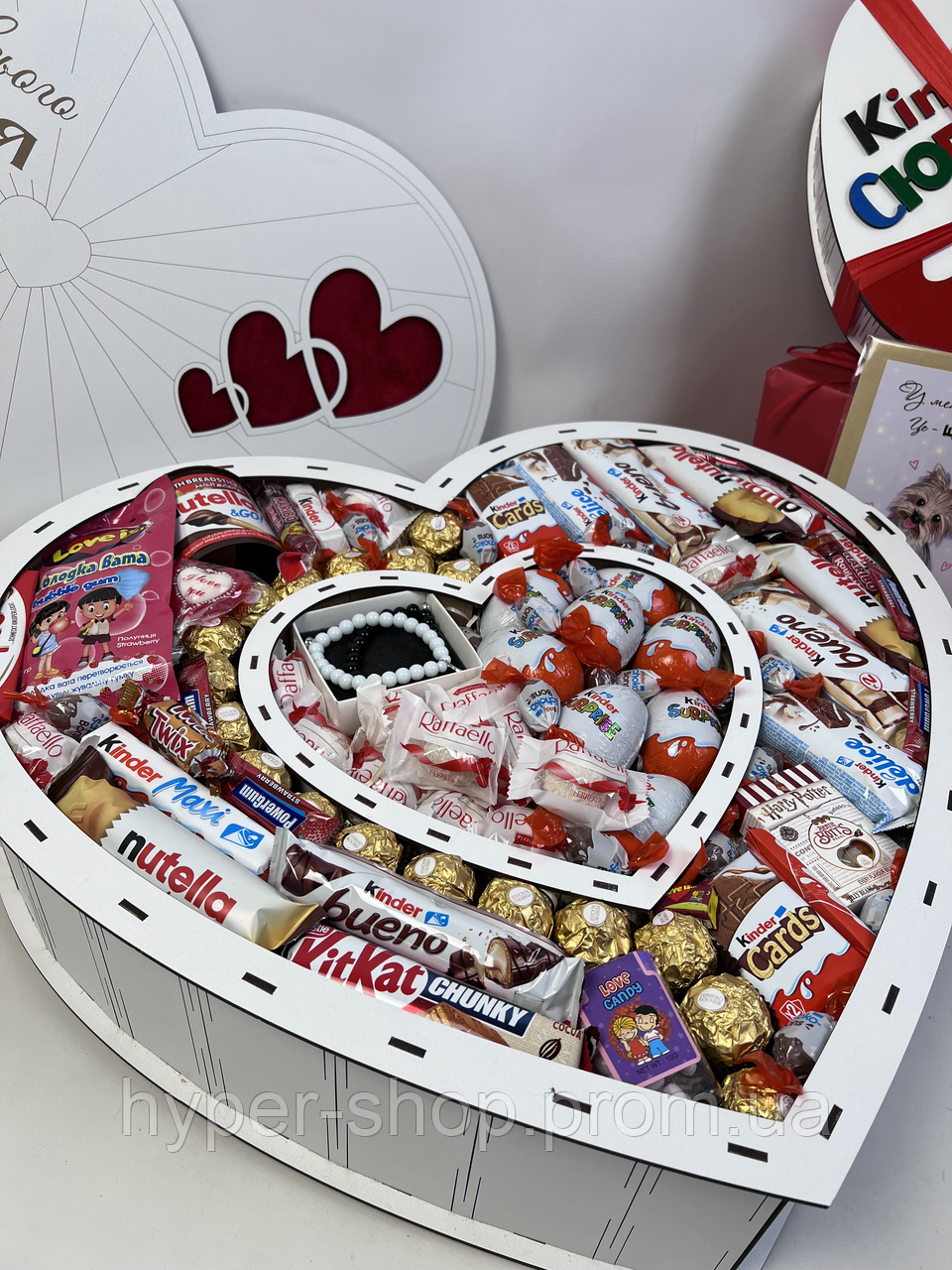 Набор сладостей в коробке, подарочный бокс с конфетами на день рождения девушки, киндер сюрприз из сердца - фото 6 - id-p2054701692
