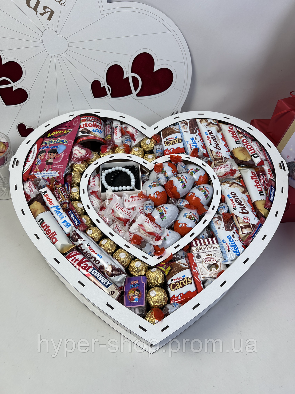 Набор сладостей в коробке, подарочный бокс с конфетами на день рождения девушки, киндер сюрприз из сердца - фото 9 - id-p2054701692