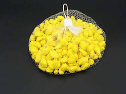 Камені жовті подрібнені для декору ваз, клумб, флористики та інтер'єрів у сітці 0,5 кг, великі / Камені жовті подрібнені для