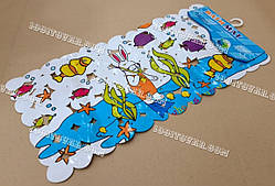 Коврик детский антискользящий для ванной на присосках Заяц водолаз, размер 72х35 см.