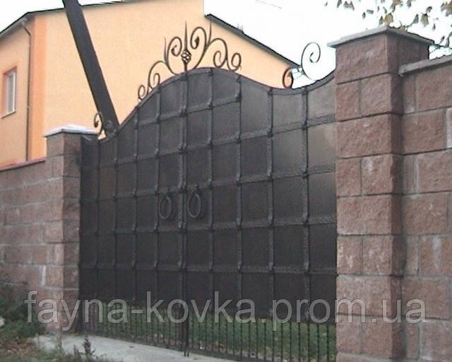 Кована брама 227