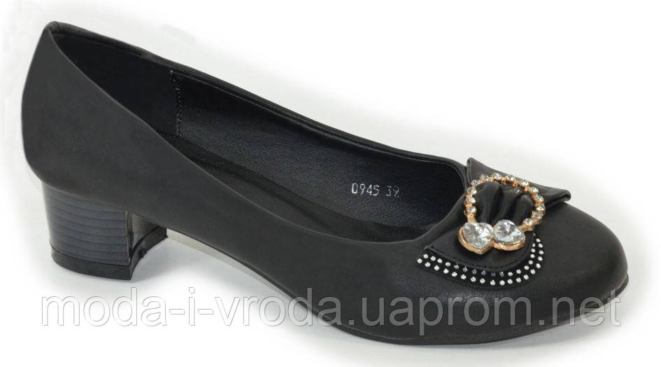 Легкі зручні туфельки FLORA black, р.36-41