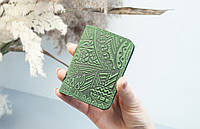 Обложка для ID паспорта женская кожаная зеленая с тиснением Карпаты | Обложка для прав 4 отдела
