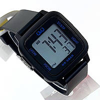 Годинник електронний наручний Q&Q G02A-004VY. 50м. Чорний силіконовий ремінець.