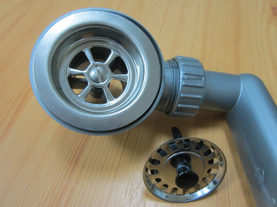 Вентиль, сифон  із переливом і сіткою — корком (діаметр 70 мм)