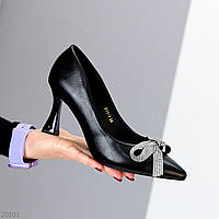 Женственные эффектные черные туфли лодочки с бантиком на удобном каблучке