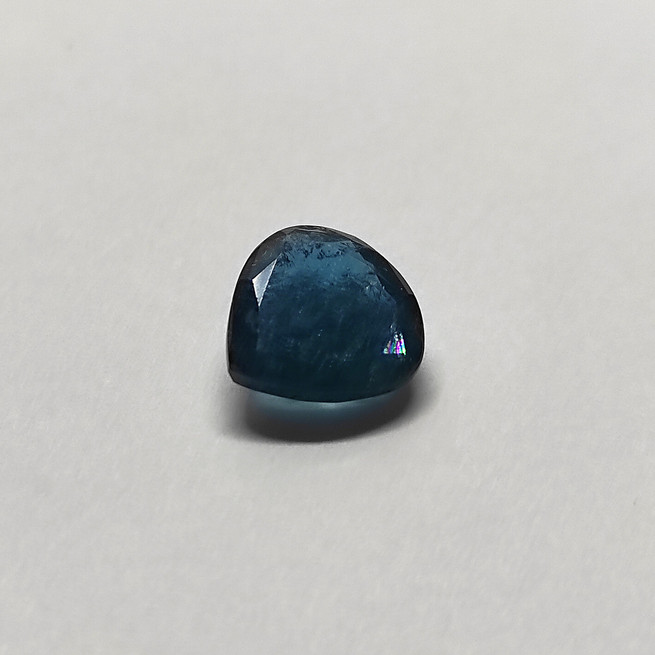 Тіловий кіаніт ювелірна вставка 4,6 ct природний камінь ювелірної якості для виготовлення прикрас