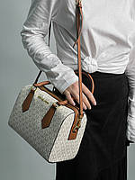 Michael Kors Small Hayes Duffle Crossbody Bag Vanilla/Luggage 25 х 18 х 14 см жіночі сумочки та клатчі