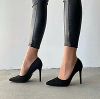 Женские замшевые туфли на шпильке